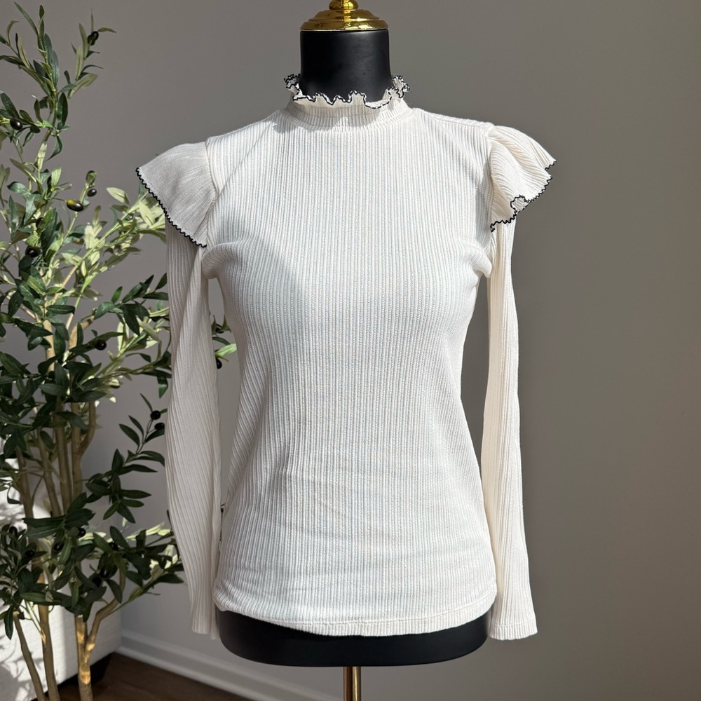 LOFT Cream‎ Ruffled Long Sleeve Blouse